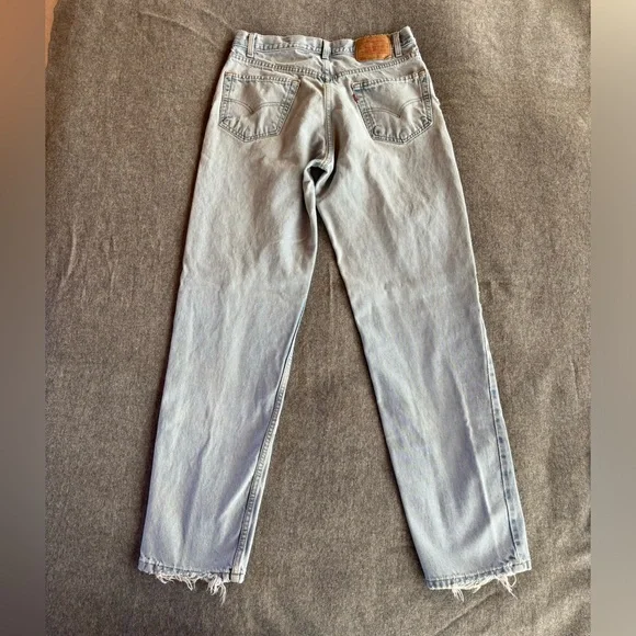 Vintage Levi’s 550 Jeans - Picture 6 of 10